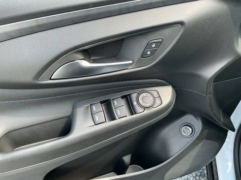 New 2026 Buick Envista Sport Touring w/ Convenience I Package FWD image 4