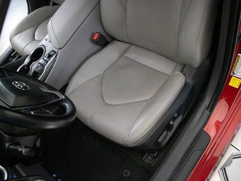 Used 2024 Toyota Camry XLE image 25