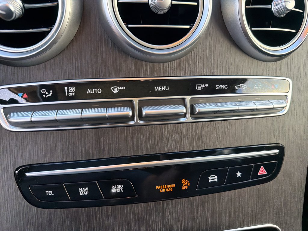 Used 2021 Mercedes-Benz GLC 300 4MATIC image 18