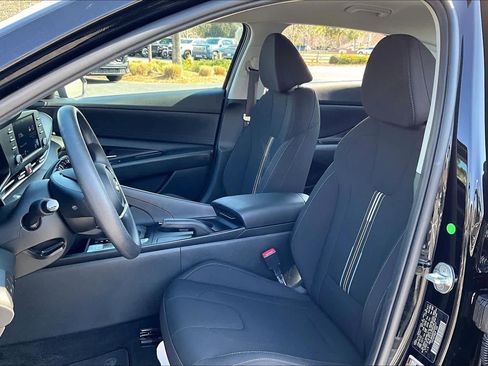 Used 2023 Hyundai Elantra SEL image 8