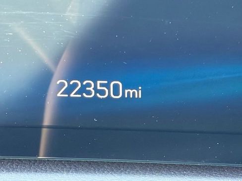 Used 2024 Cadillac XT4 Premium Luxury image 15