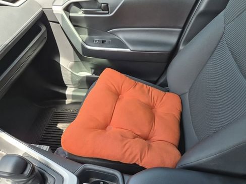 Used 2024 Toyota RAV4 LE image 6