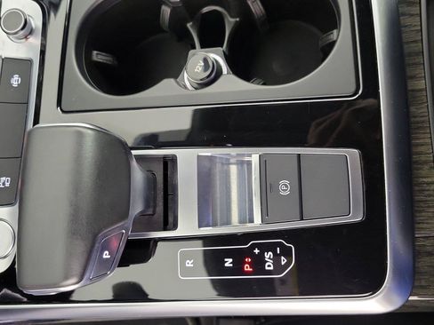Used 2019 Audi Q8 Premium w/ Convenience Package AWD/4WD image 30
