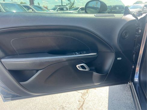 Used 2016 Dodge Challenger SXT Plus RWD image 14