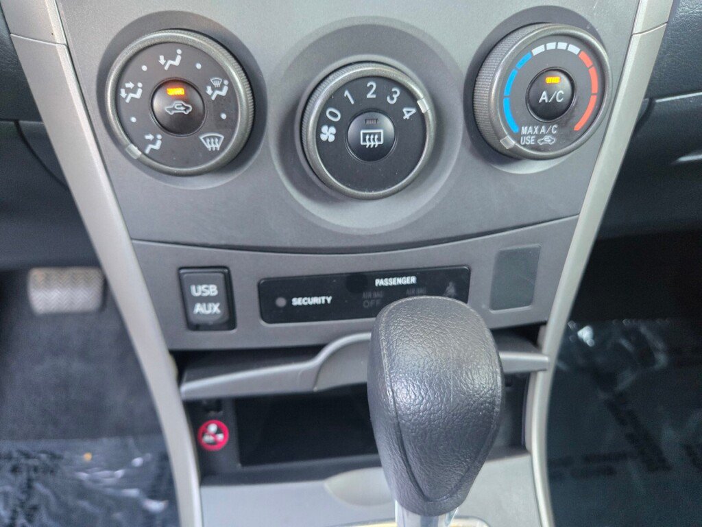 Used 2013 Toyota Corolla S FWD image 17
