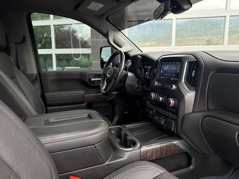 Used 2022 GMC Sierra 3500 Denali w/ Denali Black Diamond Edition AWD/4WD image 55