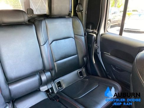 Used 2021 Jeep Gladiator Rubicon AWD/4WD image 22