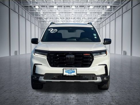 Used 2024 Honda Pilot TrailSport image 8