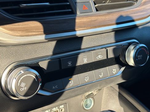 New 2025 Nissan Altima 2.5 SV image 24