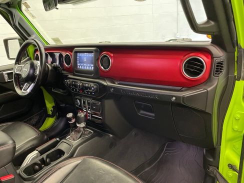 Certified 2021 Jeep Wrangler Rubicon w/ LED Lighting Group AWD/4WD image 24