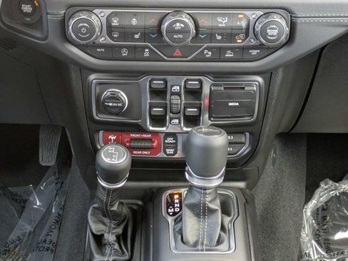New 2026 Jeep Gladiator Rubicon AWD/4WD image 19