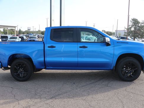 New 2026 Chevrolet Silverado 1500 Custom w/ LPO, Dark Essentials Package image 8