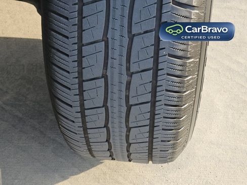Certified 2025 Chevrolet Silverado 1500 LT AWD/4WD image 14