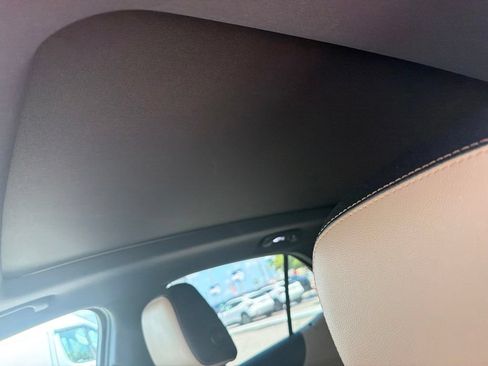 Used 2024 Chevrolet Equinox Premier FWD image 18