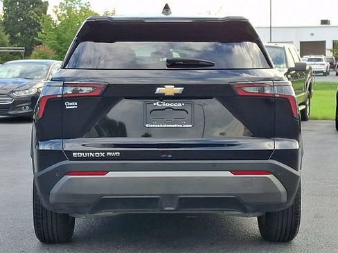 Used 2025 Chevrolet Equinox LT AWD/4WD image 8