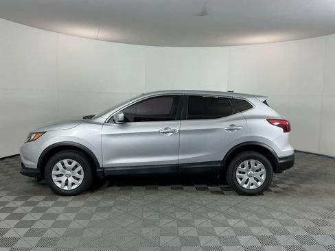 Used 2018 Nissan Rogue Sport S FWD image 8