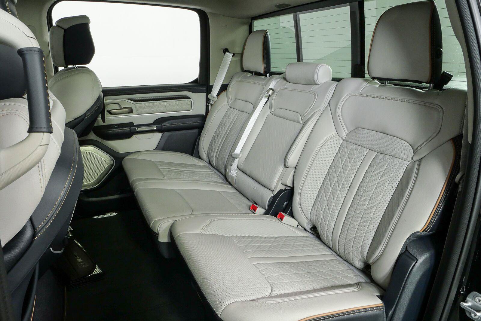 Used 2025 RAM 1500 Tungsten AWD/4WD image 19