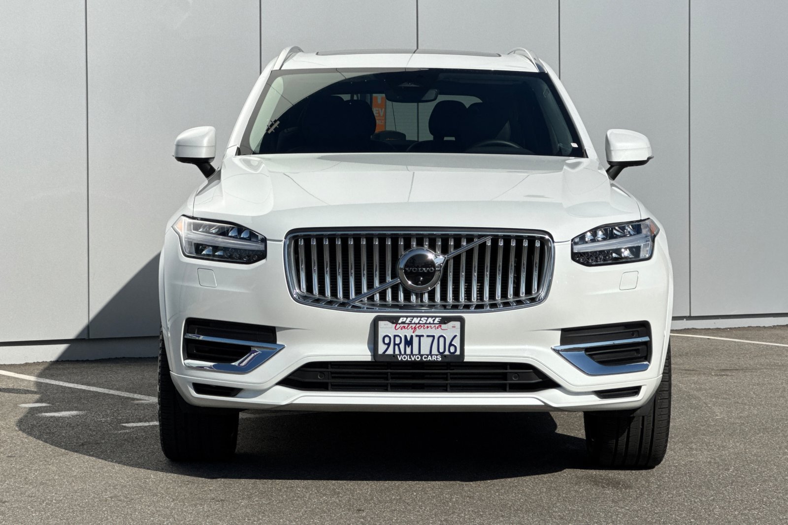 Used 2025 Volvo XC90 T8 Plus AWD/4WD image 8