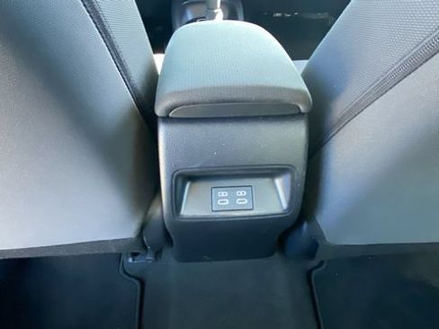 Used 2025 Toyota Corolla LE FWD image 14