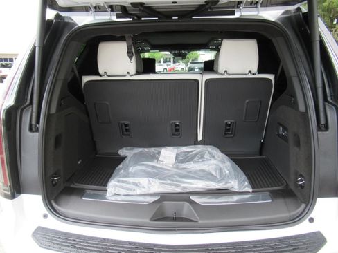 New 2026 Cadillac Escalade Platinum Sport w/ LPO, ONYX Package AWD/4WD image 37