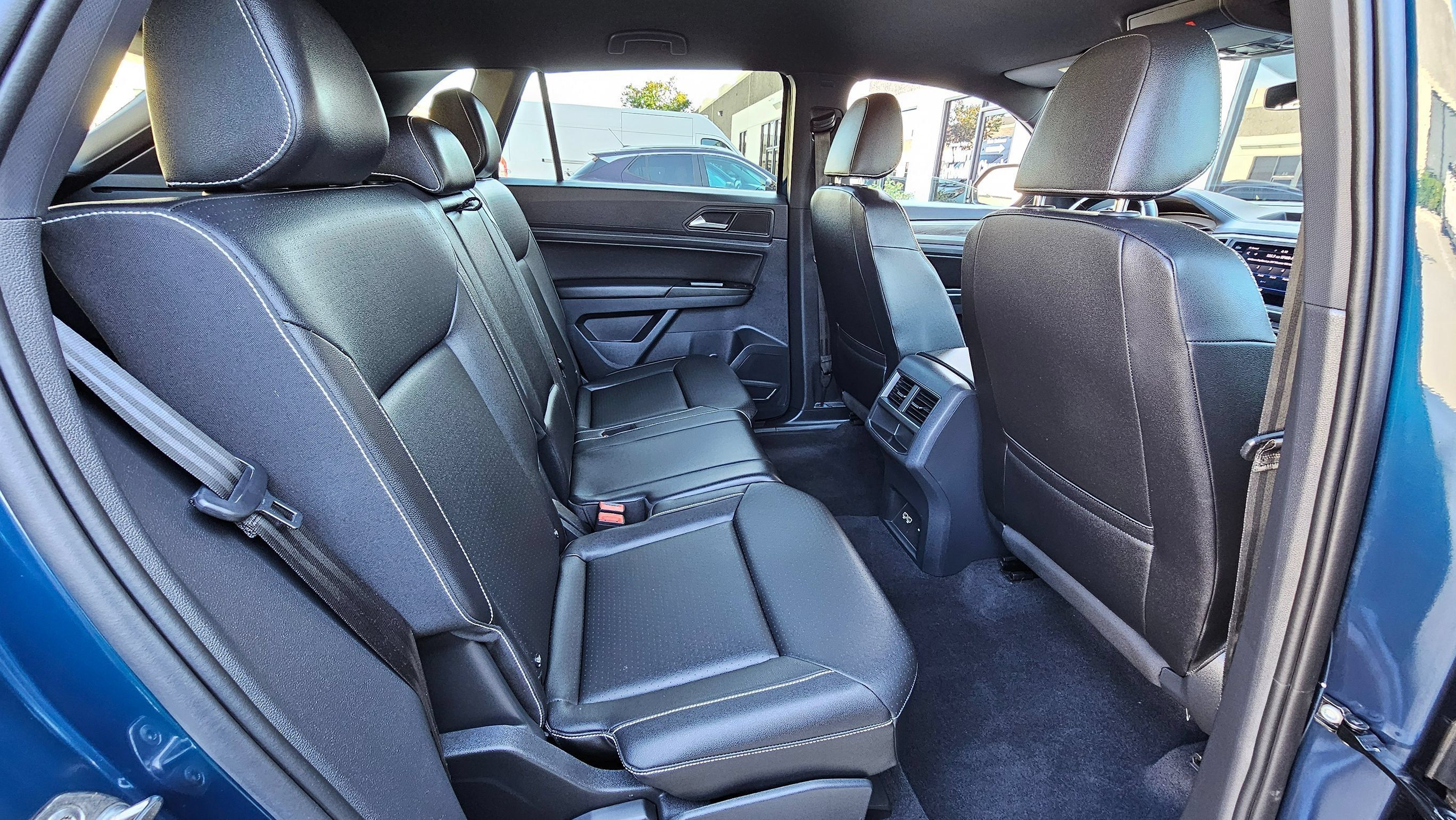 Used 2020 Volkswagen Atlas Cross Sport SE AWD/4WD image 27