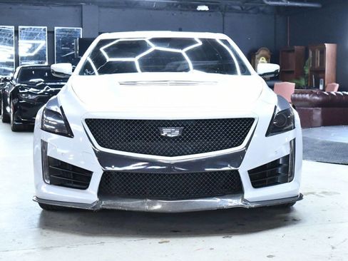 Used 2016 Cadillac CTS V w/ Luxury Package image 10