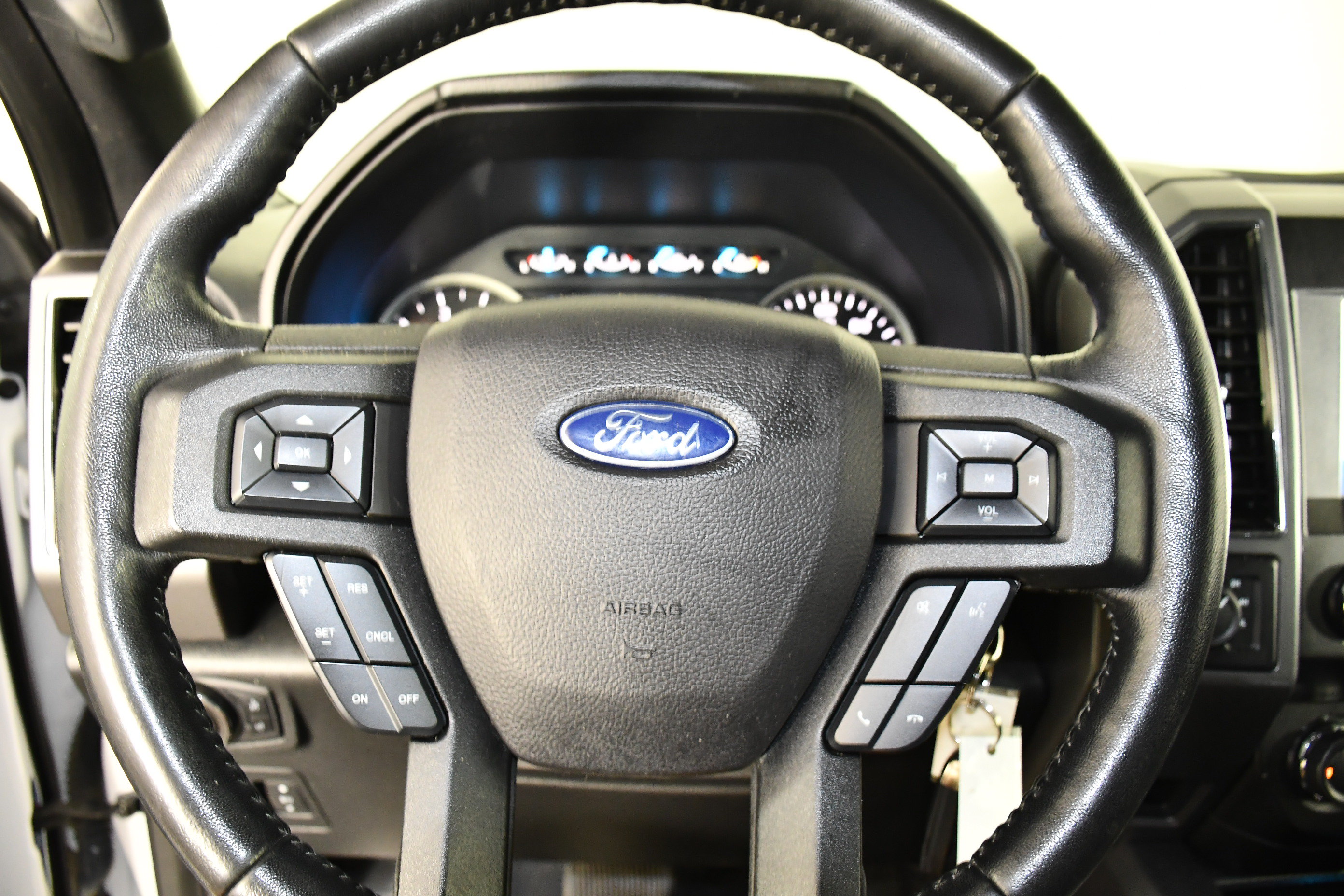 Used 2020 Ford F150 XLT w/ Equipment Group 302A Luxury AWD/4WD image 23