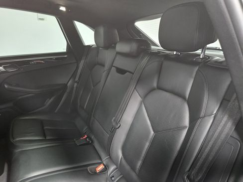 Used 2021 Porsche Macan S image 35