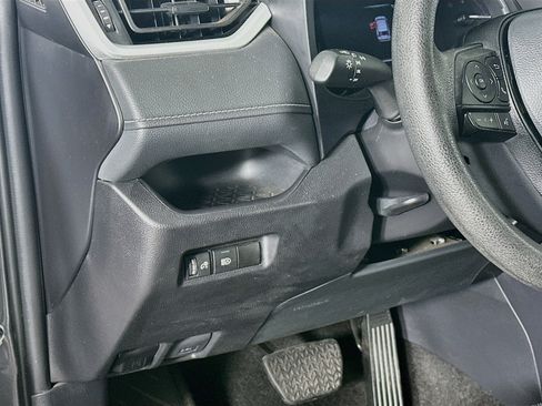 Used 2025 Toyota RAV4 LE FWD image 16