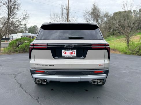 New 2026 Chevrolet Traverse Z71 w/ Enhanced Driving Package image 5