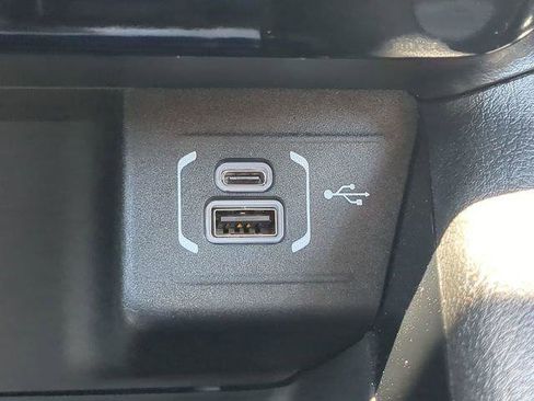 Certified 2025 Jeep Compass Limited AWD/4WD image 25