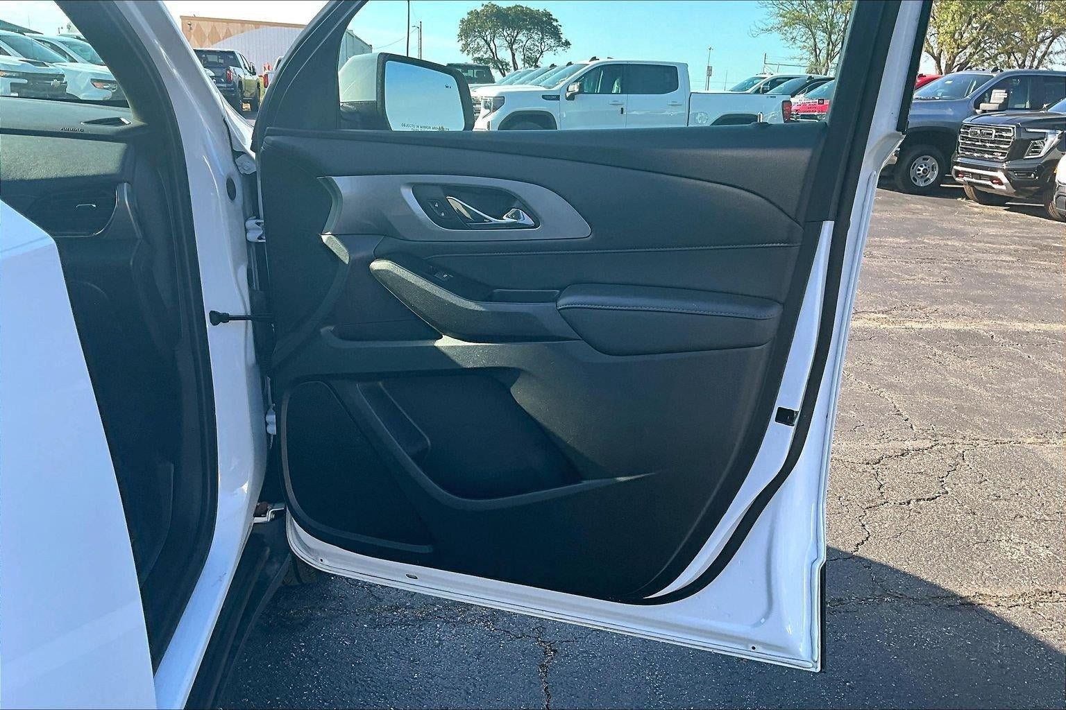 Used 2023 Chevrolet Traverse LT w/ LPO, Floor Liner Package AWD/4WD image 27