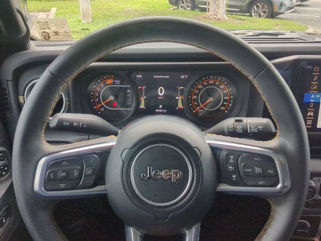 Certified 2024 Jeep Wrangler Unlimited Sahara w/ Technology Group AWD/4WD image 30