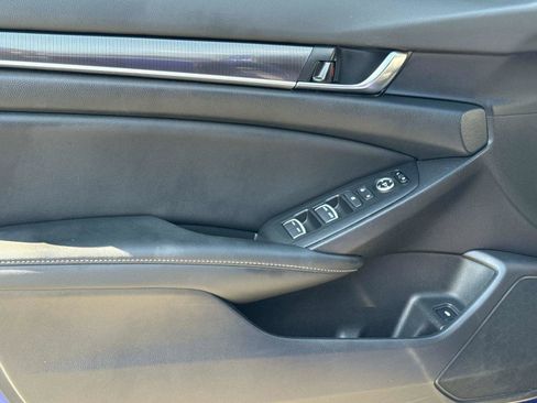 Certified 2022 Honda Accord Sport image 17