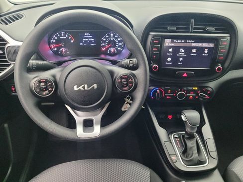 Used 2022 Kia Soul LX w/ Technology Package image 22