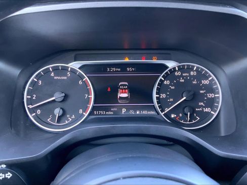 Used 2024 Nissan Rogue SV image 26