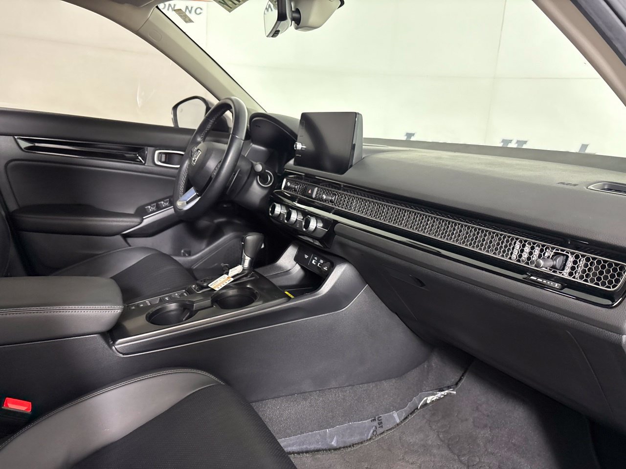 Used 2024 Honda Civic Touring image 32