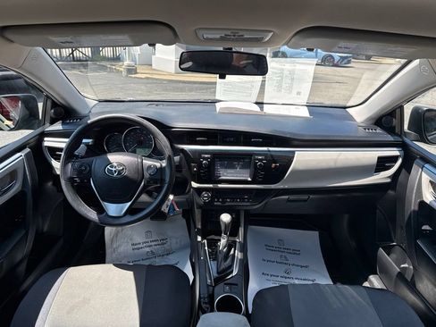 Used 2016 Toyota Corolla LE FWD image 16
