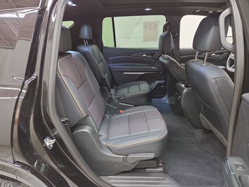 Used 2026 Chevrolet Traverse High Country w/ LPO, Floor Liner Package AWD/4WD image 11