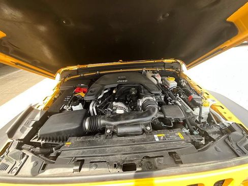 Used 2021 Jeep Wrangler Sport AWD/4WD image 3
