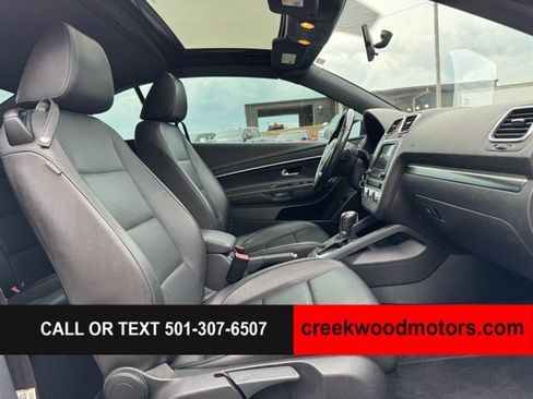 Used 2013 Volkswagen Eos FWD image 11