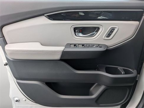 New 2025 Honda Pilot EX-L image 22