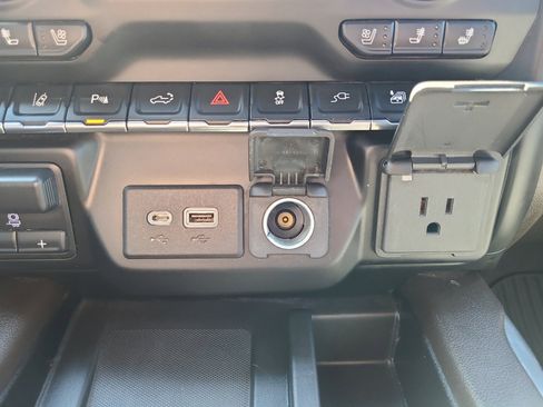 Used 2021 Chevrolet Silverado 2500 LTZ w/ LTZ Plus Package image 20