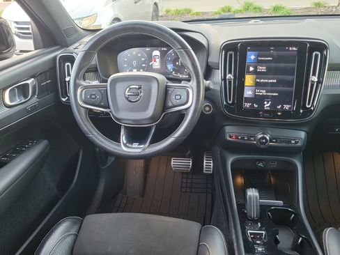 Used 2019 Volvo XC40 T5 R-Design image 20