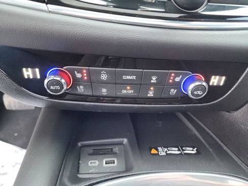 Used 2024 Buick Enclave Avenir w/ Avenir Technology Package image 30