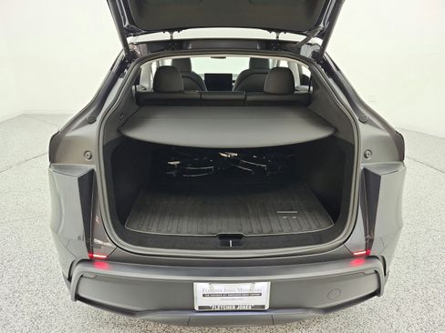 Used 2026 Tesla Model Y AWD image 21