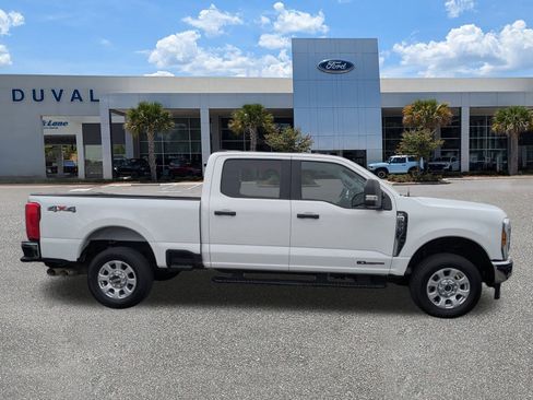 Used 2024 Ford F250 XLT image 3