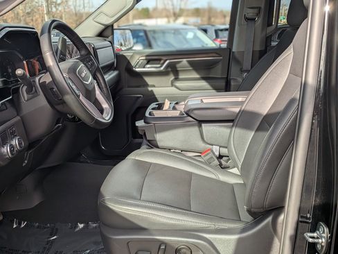 Used 2025 GMC Sierra 1500 SLT image 16