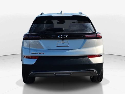Used 2023 Chevrolet Bolt EUV LT w/ Convenience Package image 6