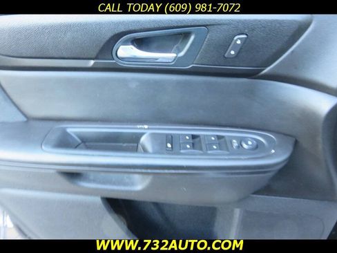 Used 2016 Chevrolet Traverse LT w/ Style and Technology Package AWD/4WD image 37